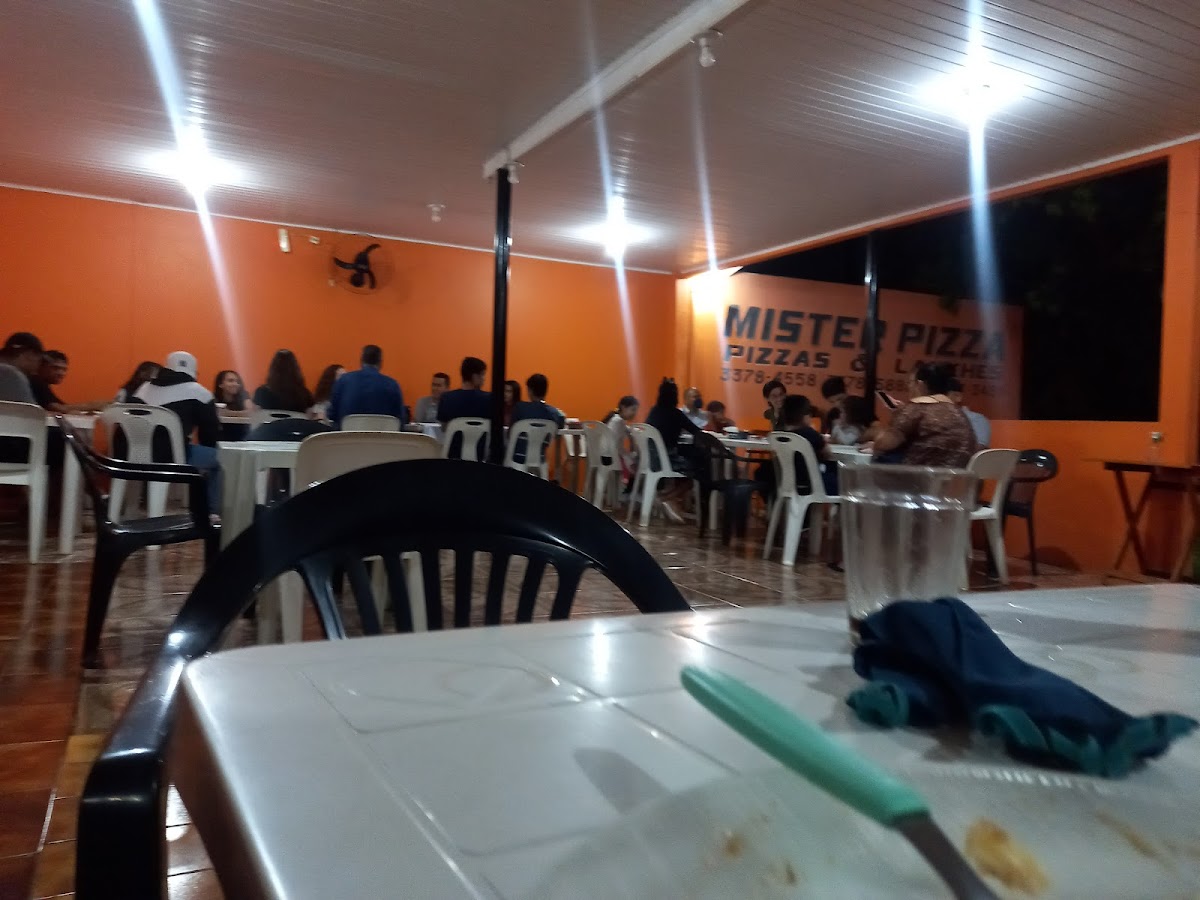Mister Pizza Photos 2